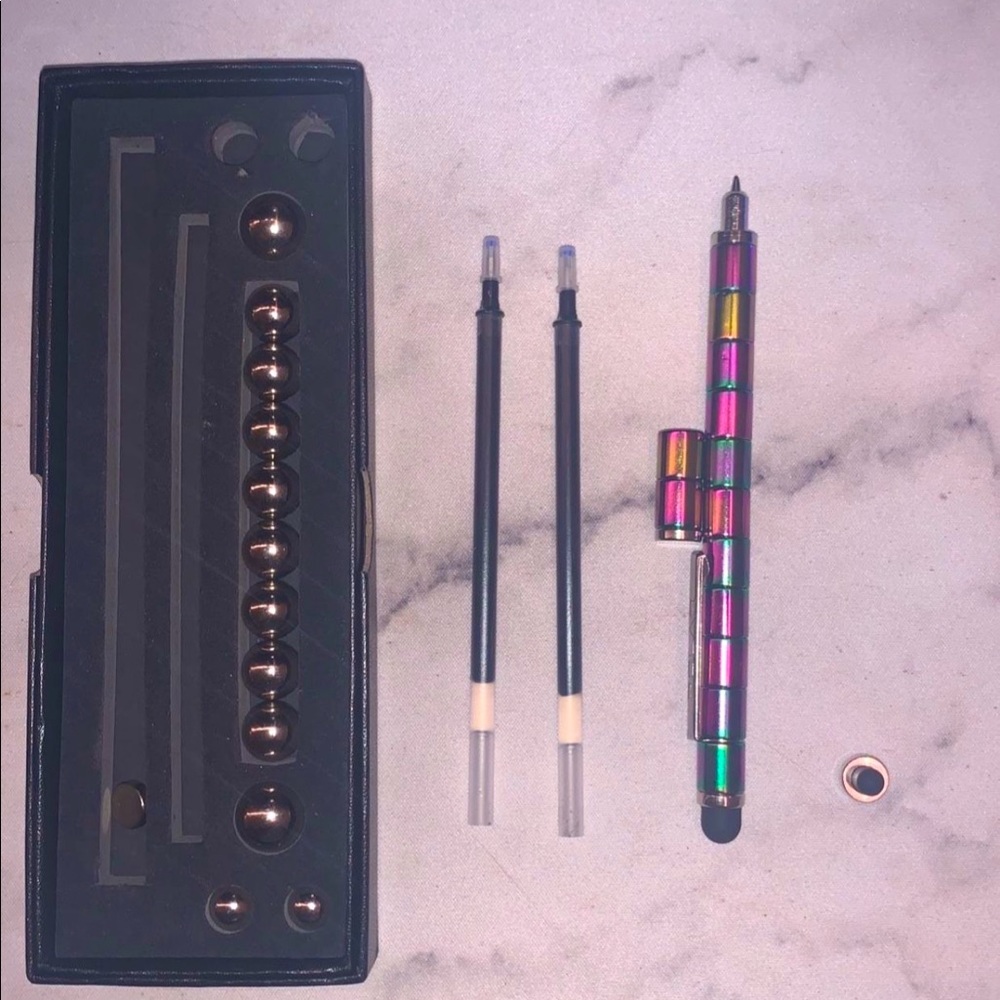 Fidget pen